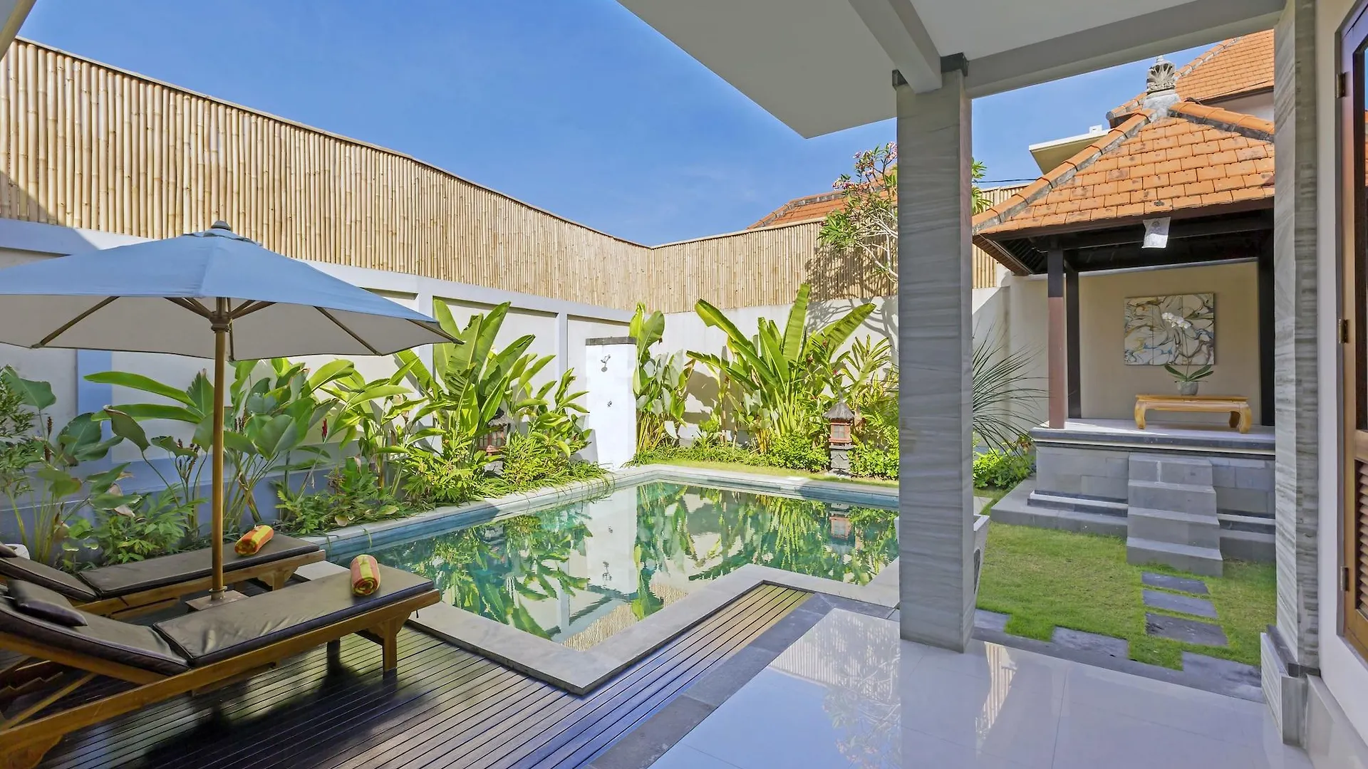 Kubal Villa & Restaurant Seminyak