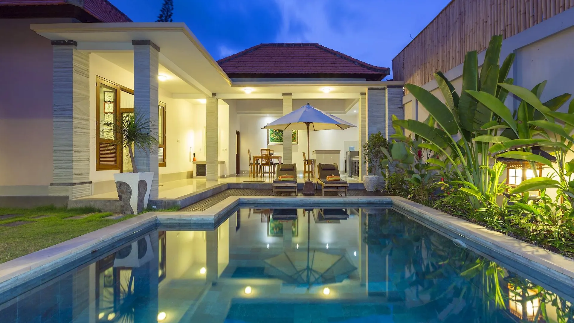 Kubal Villa & Restaurant Seminyak