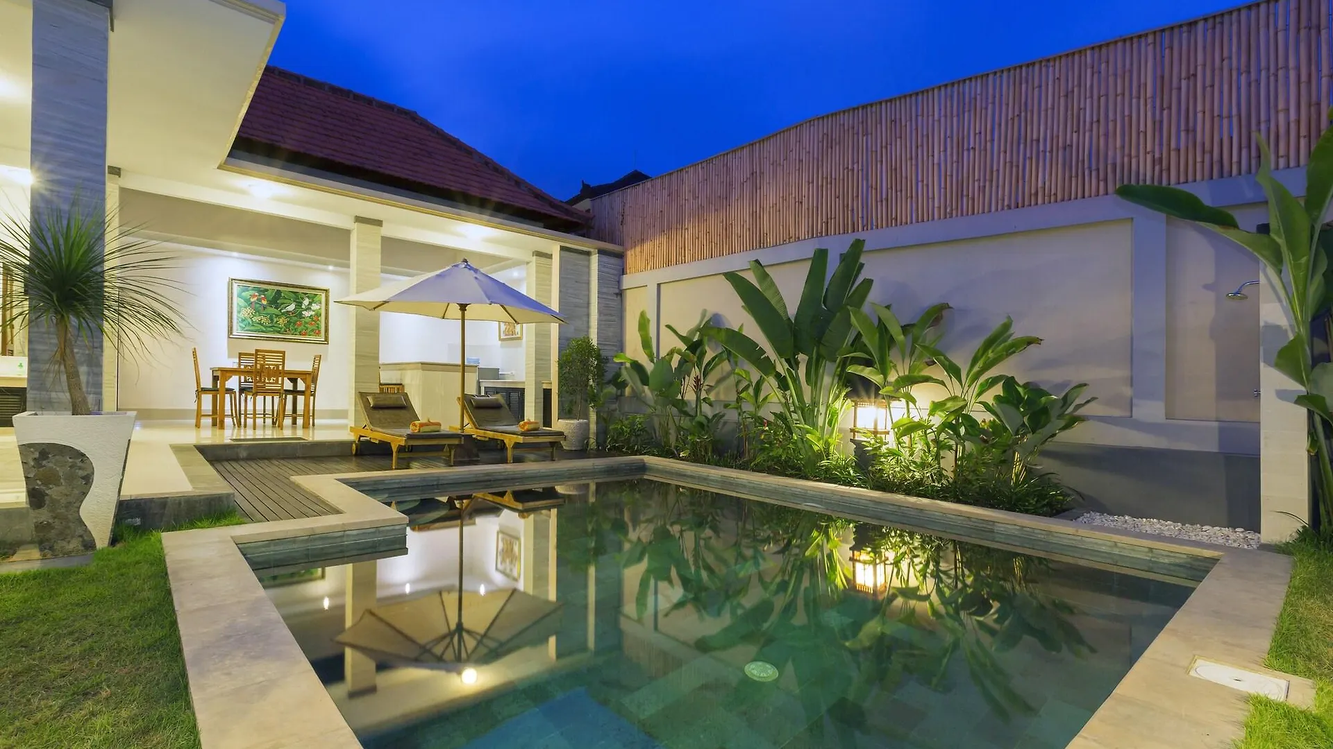 Kubal Villa & Restaurant Seminyak Indonesië