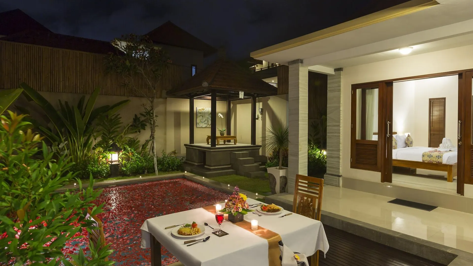 Kubal Villa & Restaurant Seminyak
