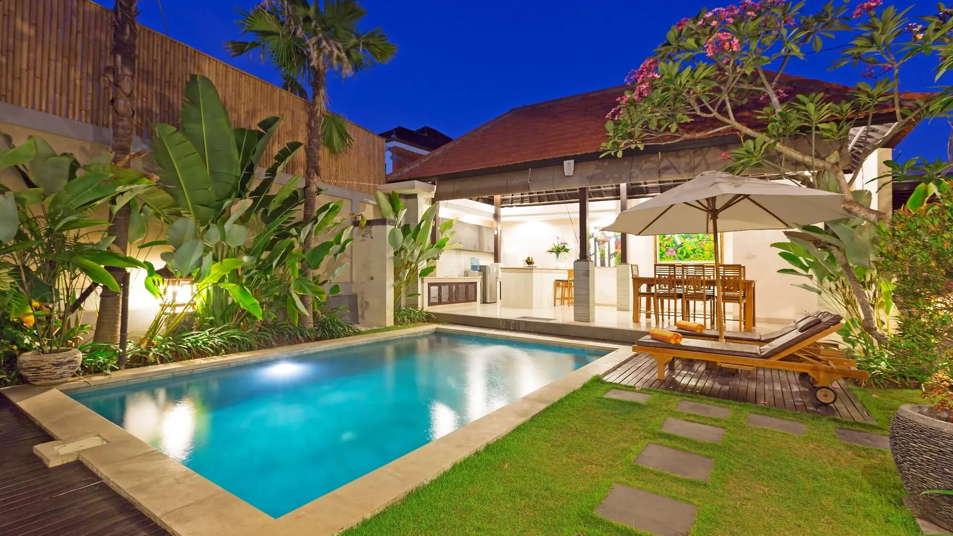 Kubal Villa & Restaurant Seminyak