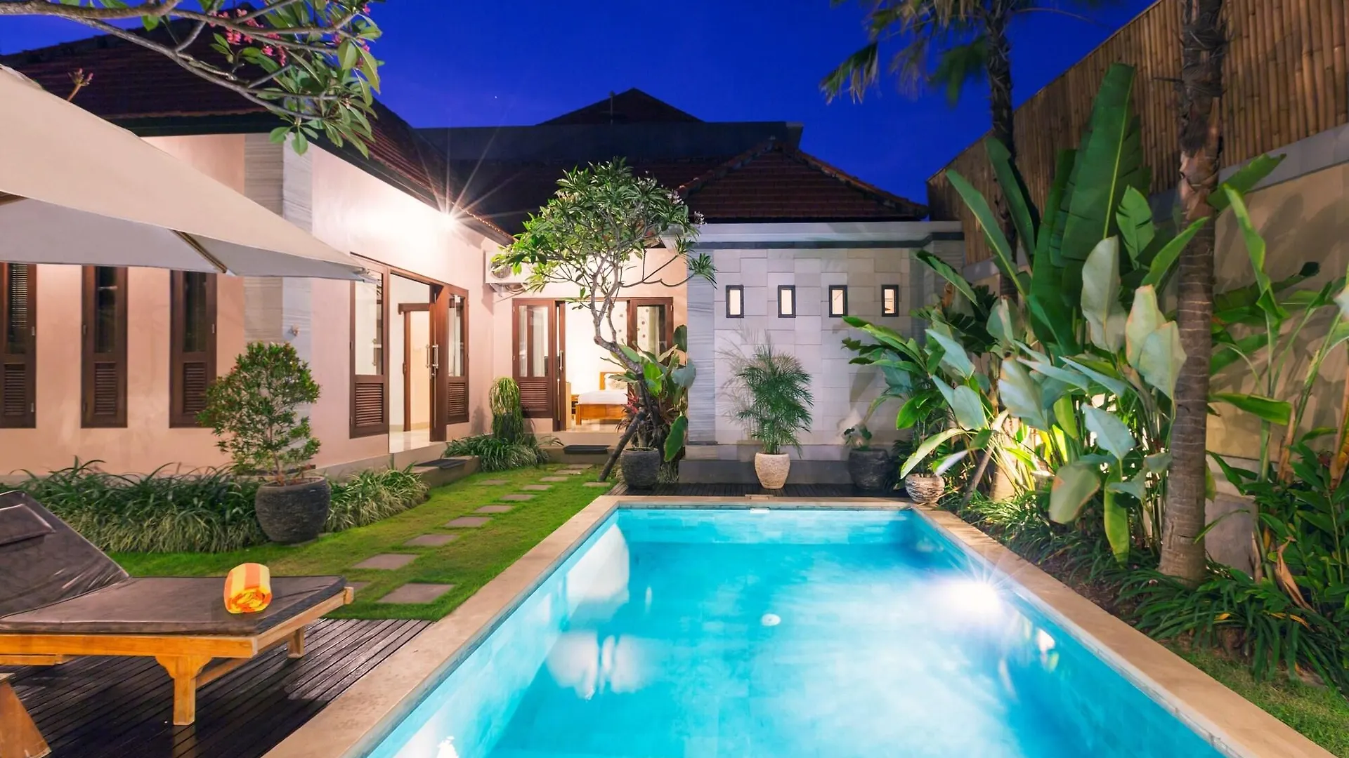 Kubal Villa & Restaurant Seminyak