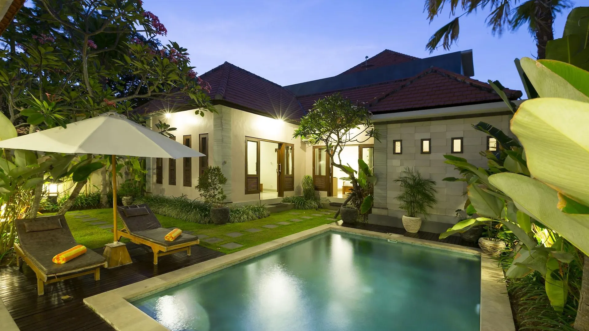 Kubal Villa & Restaurant Seminyak Indonesië