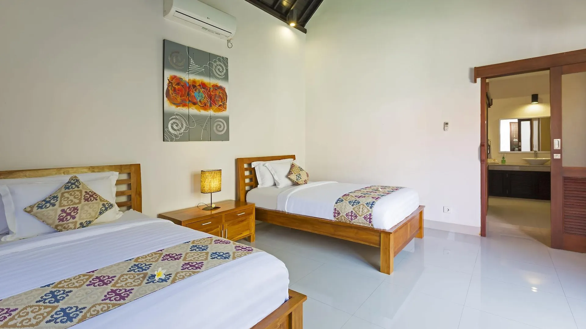 Kubal Villa & Restaurant Seminyak Indonesië