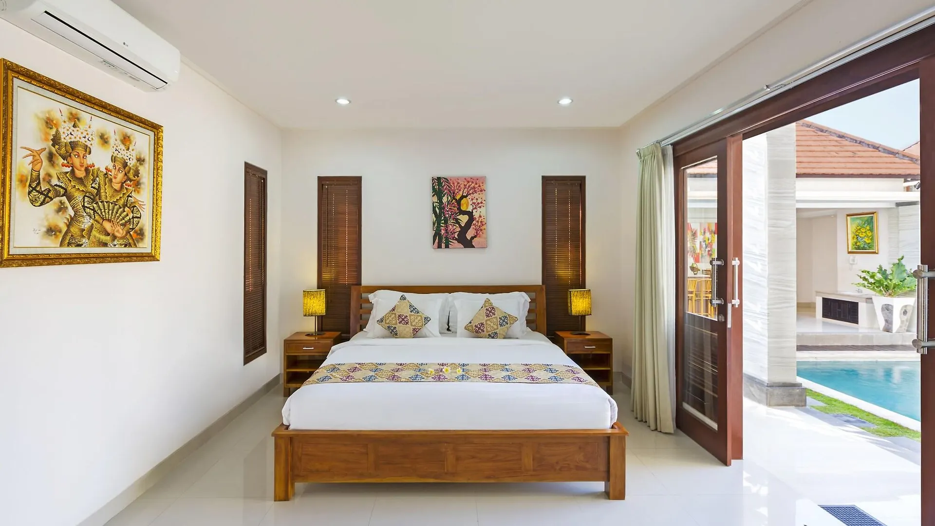 Kubal Villa & Restaurant Seminyak