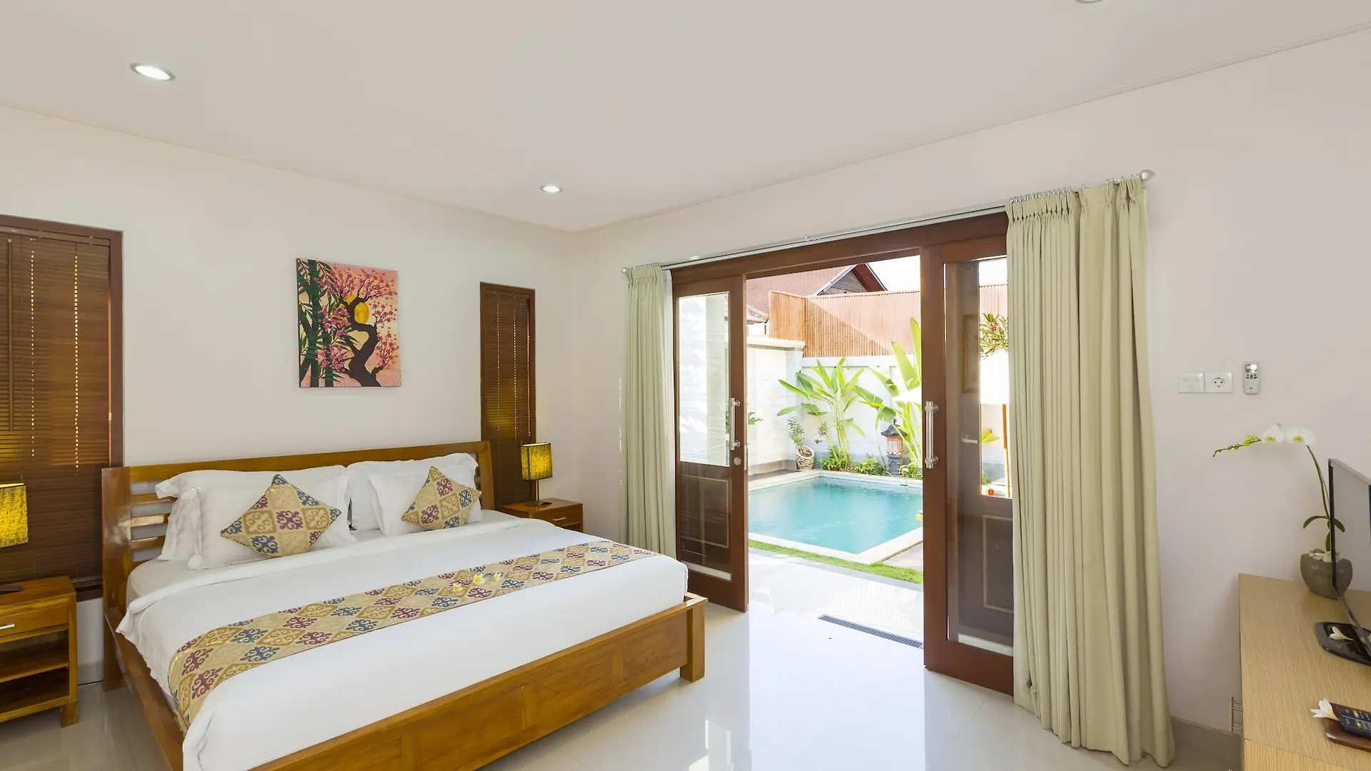 Kubal Villa & Restaurant Seminyak