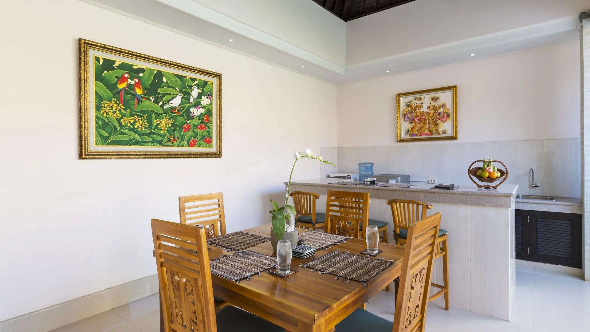 Kubal Villa & Restaurant Seminyak 0*,  Indonesië