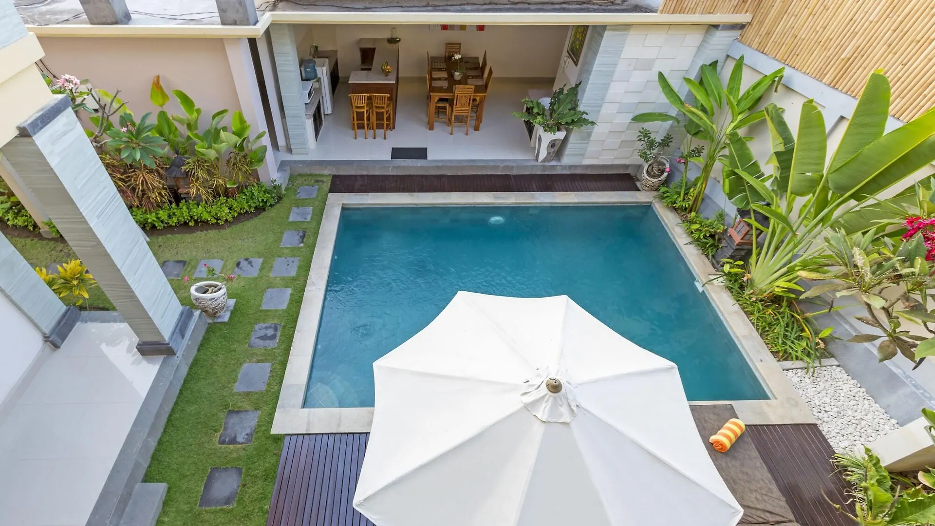 Kubal Villa & Restaurant Seminyak 0*,