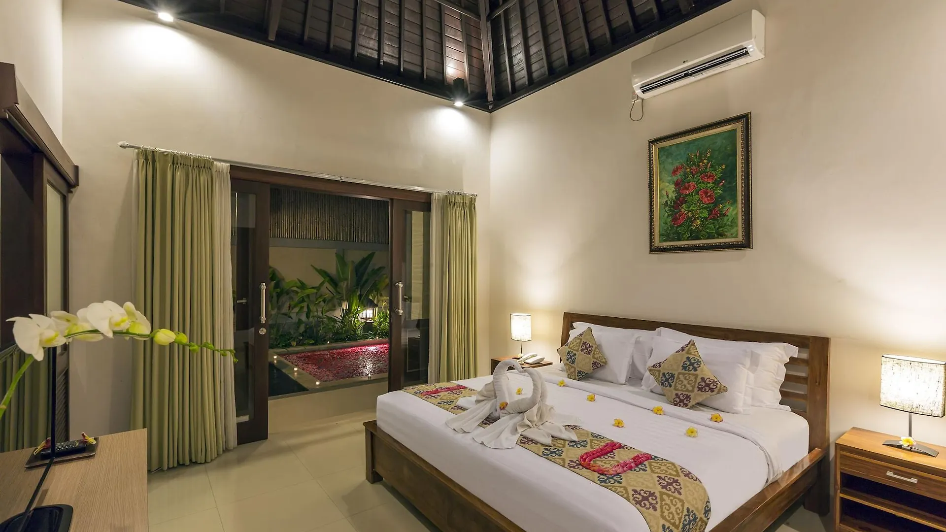 Kubal Villa & Restaurant Seminyak