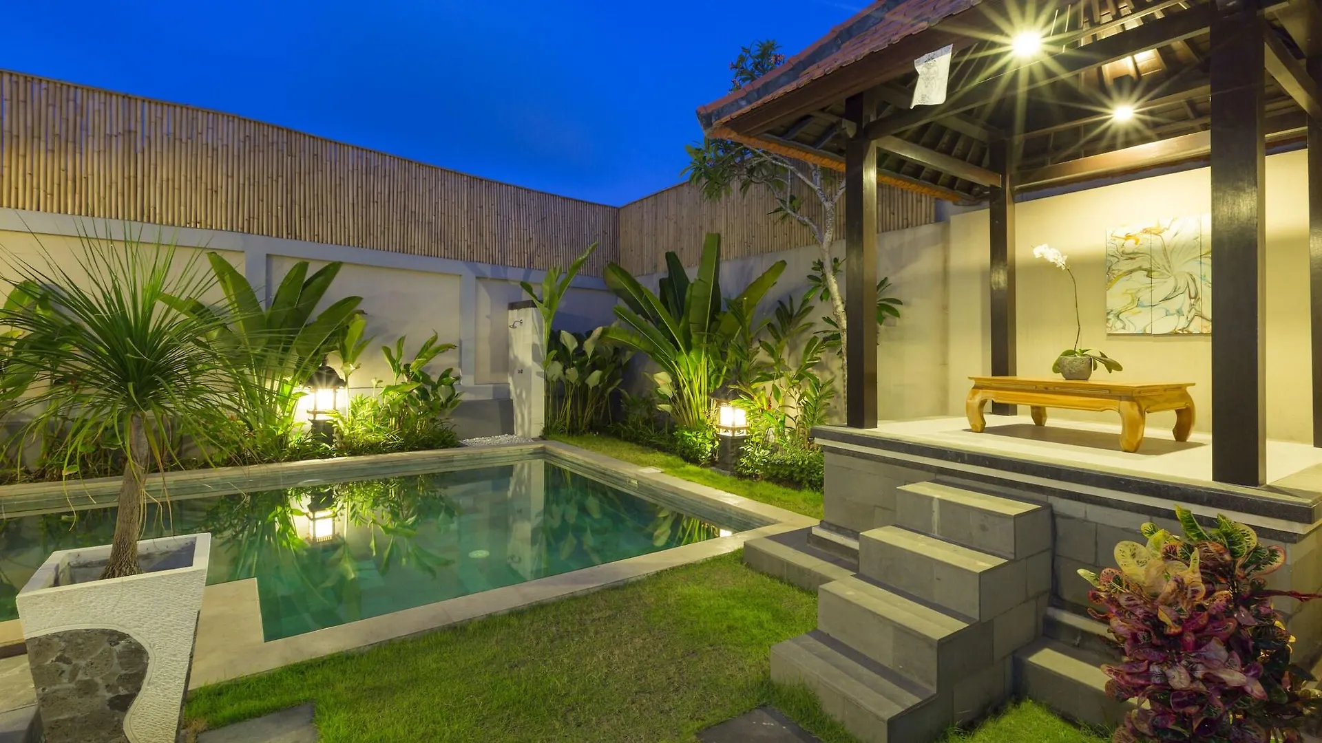 Kubal Villa & Restaurant Seminyak